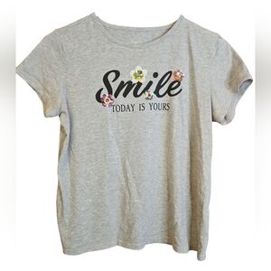💋 5 for $25 💋 Kids XXL (18) Gray T-Shirt with Floral 'Smile' Design